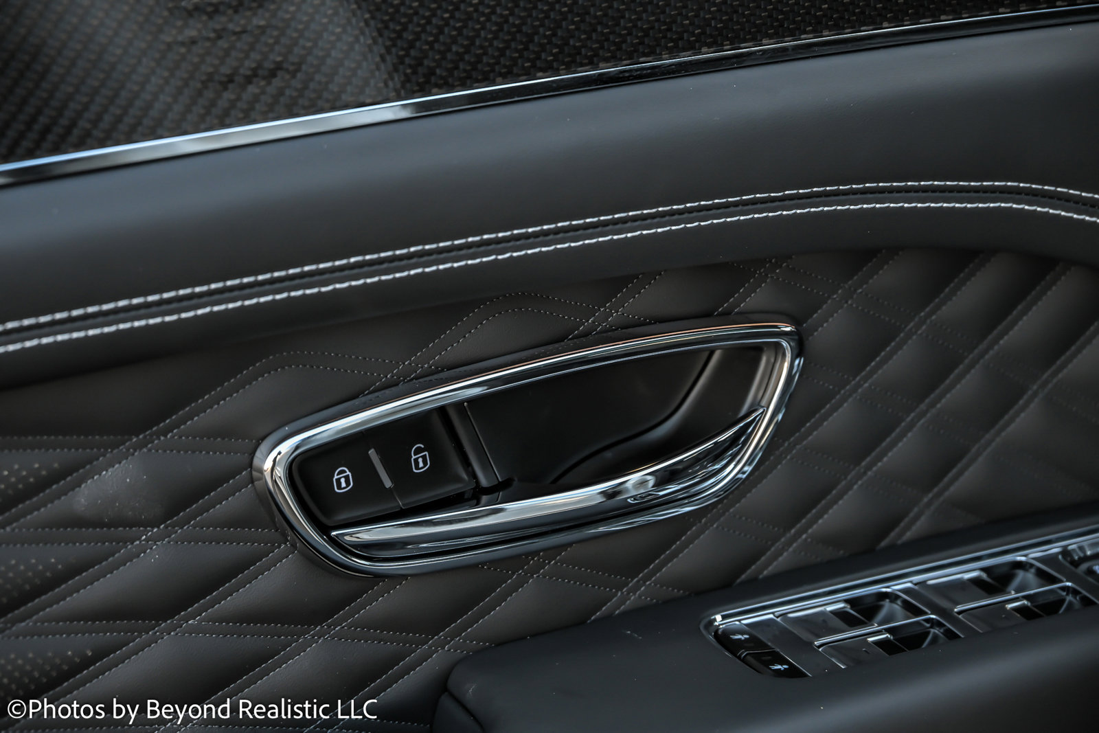 Used 2024 Bentley Bentayga image 23