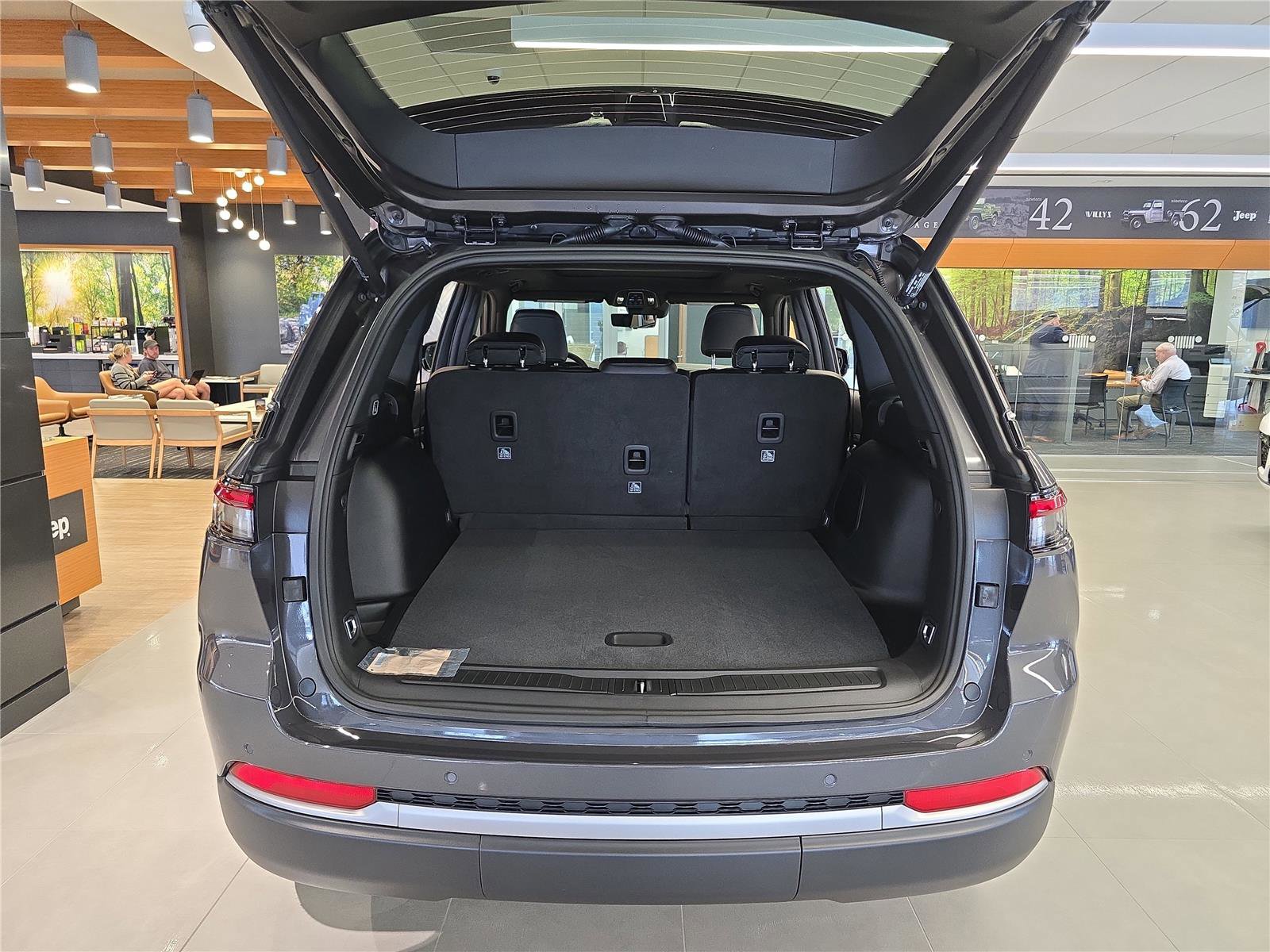 New 2026 Jeep Grand Cherokee Limited image 5