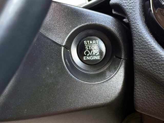 Certified 2019 Jeep Compass Limited AWD/4WD image 22