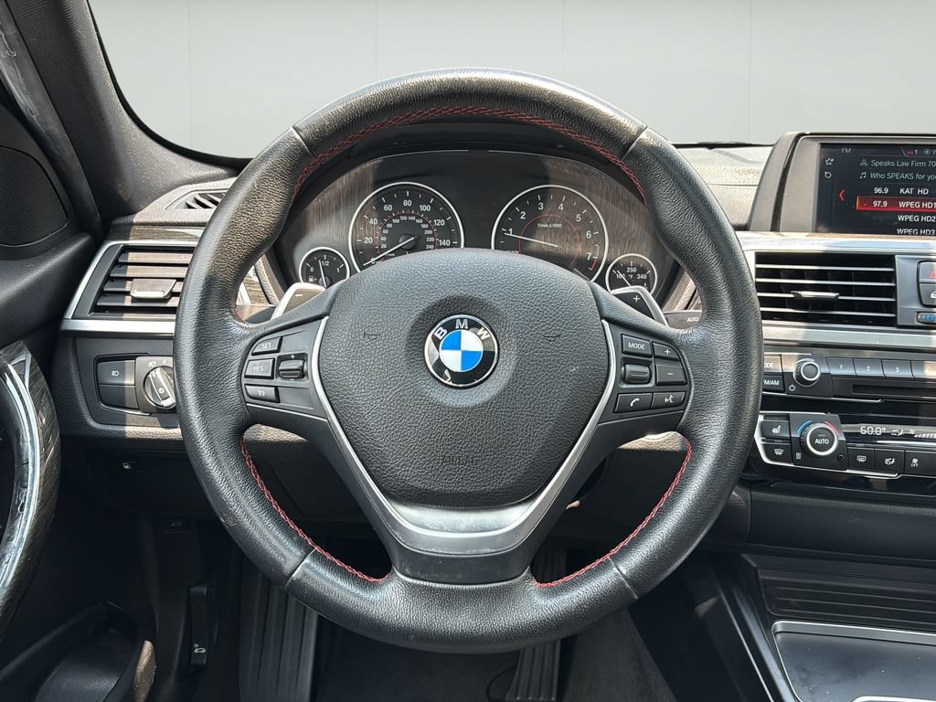 Used 2018 BMW 330e w/ Convenience Package RWD image 21