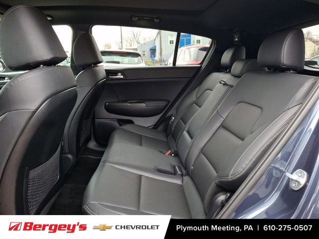 Used 2022 Kia Sportage Nightfall Edition image 12