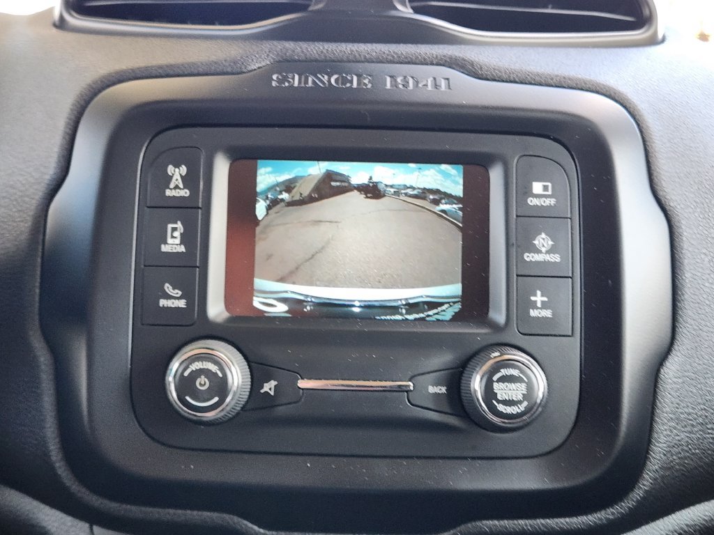 Used 2015 Jeep Renegade Trailhawk w/ Popular Equipment Group AWD/4WD image 9
