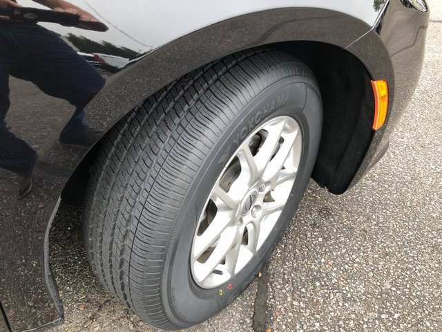 Used 2024 Chrysler Pacifica Touring-L image 29