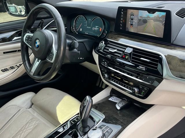 Used 2018 BMW M550i xDrive w/ Driving Assistance Package image 25