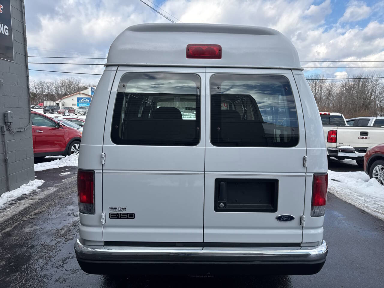 Used 2003 Ford E-150 and Econoline 150 image 7