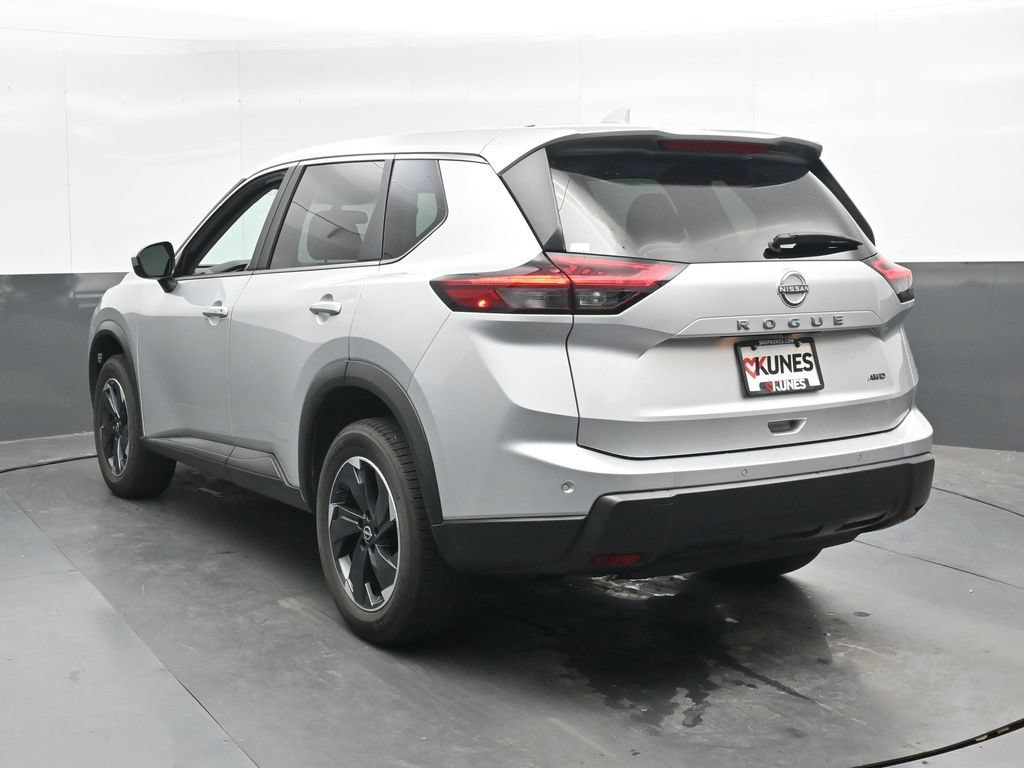 Used 2025 Nissan Rogue SV AWD/4WD image 11