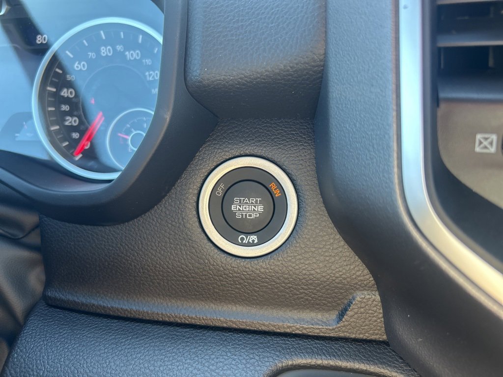 New 2026 RAM 1500 4x4 Crew Cab image 27