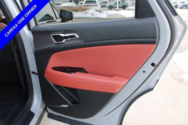 Used 2025 Kia Sportage SX image 24