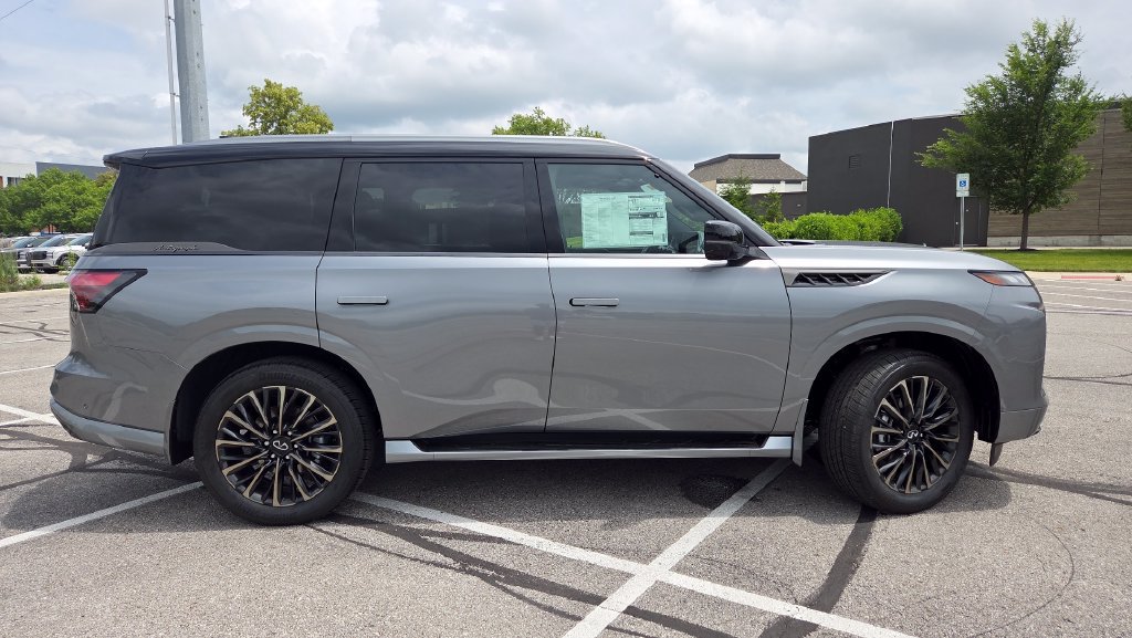 New 2026 INFINITI QX80 Autograph w/ Premium Cargo Package AWD/4WD image 9