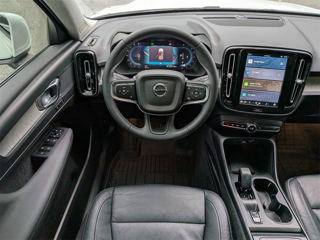 Certified 2024 Volvo XC40 B5 Core image 17