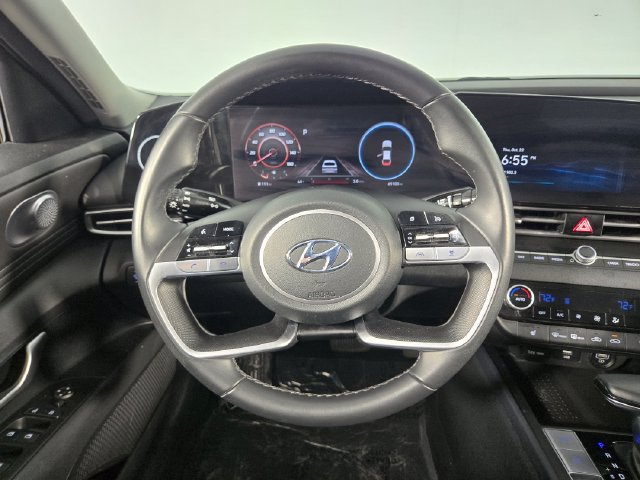 Used 2023 Hyundai Elantra SEL w/ Convenience Package FWD image 22
