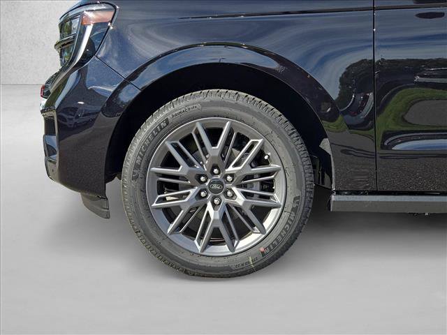 New 2027 Ford Expedition Platinum w/ Stealth Appearance Package AWD/4WD image 10