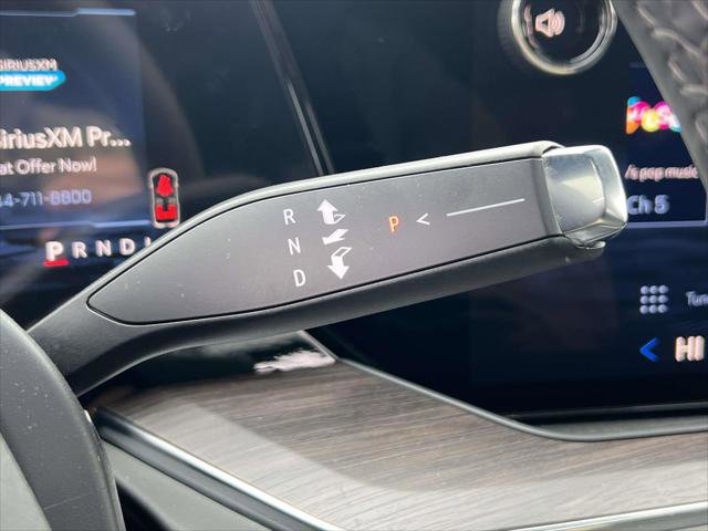 Used 2025 Chevrolet Suburban Premier image 28