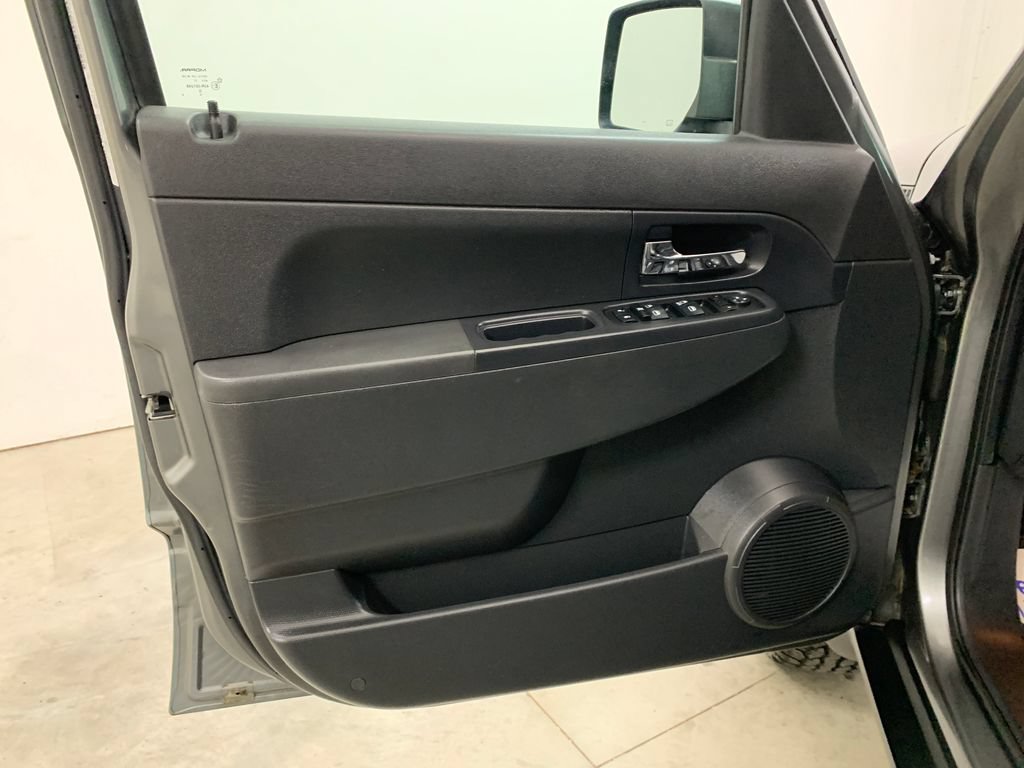 Used 2012 Jeep Liberty Sport w/ Popular Equipment Group AWD/4WD image 17