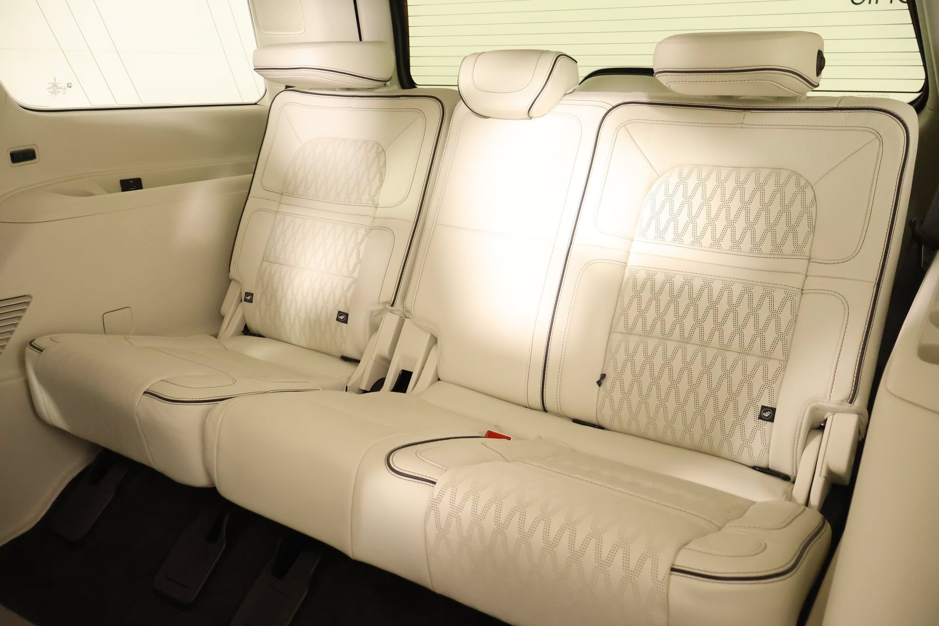 Used 2024 Lincoln Navigator Black Label AWD/4WD image 14