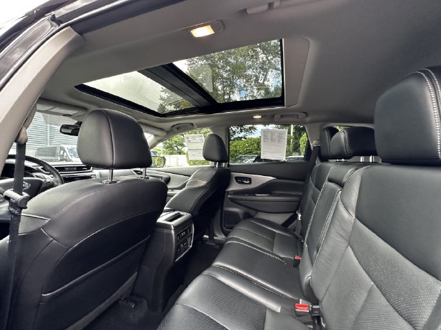 Used 2020 Nissan Murano SL w/ Moonroof Package AWD/4WD image 18