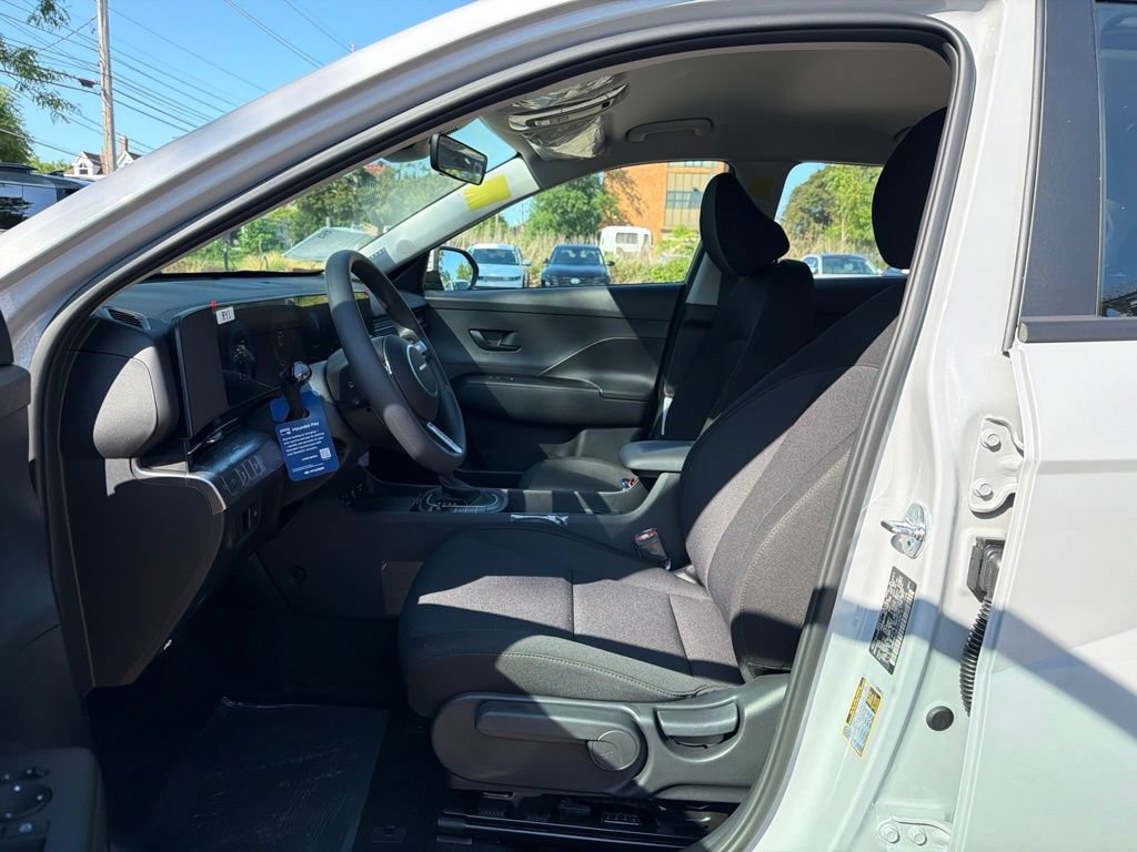 New 2027 Hyundai Kona SE AWD/4WD image 13