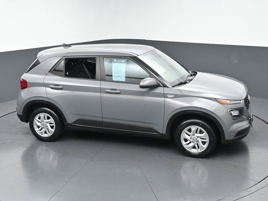 Used 2022 Hyundai Venue SE FWD image 41