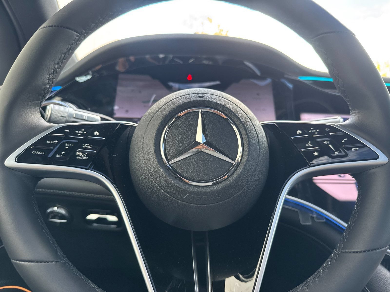 New 2026 Mercedes-Benz EQS 550 4MATIC SUV image 23