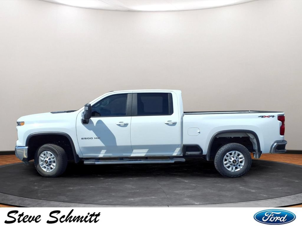 Used 2025 Chevrolet Silverado 2500 LT w/ Convenience Package AWD/4WD image 2