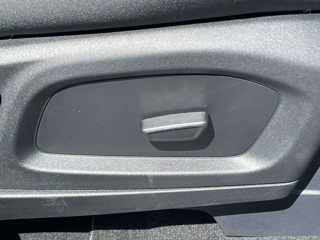 Used 2025 Ford Explorer Active RWD image 32