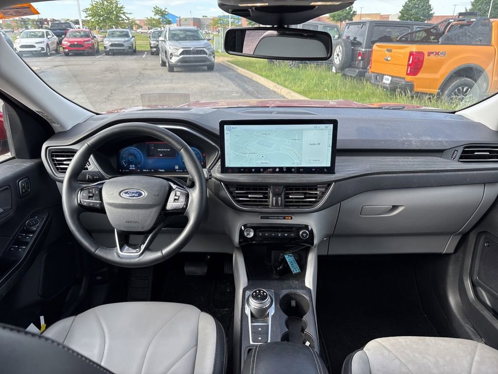 Used 2025 Ford Escape Platinum w/ Premium Technology Package AWD/4WD image 19