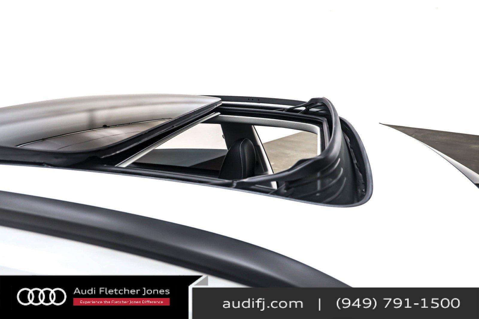 Used 2023 Audi Q8 Prestige w/ Prestige Package image 22