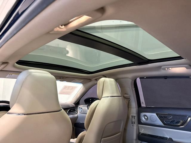 Used 2019 Lincoln Continental Reserve w/ Rear Seat Package AWD/4WD image 29