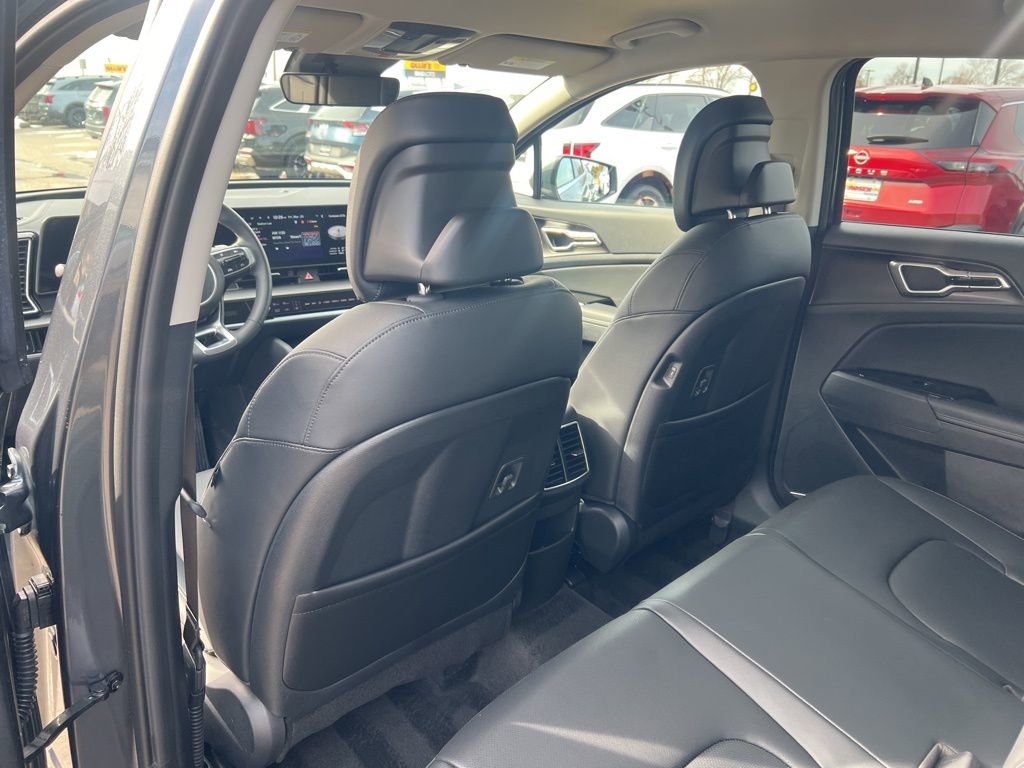 Certified 2025 Kia Sportage EX image 9