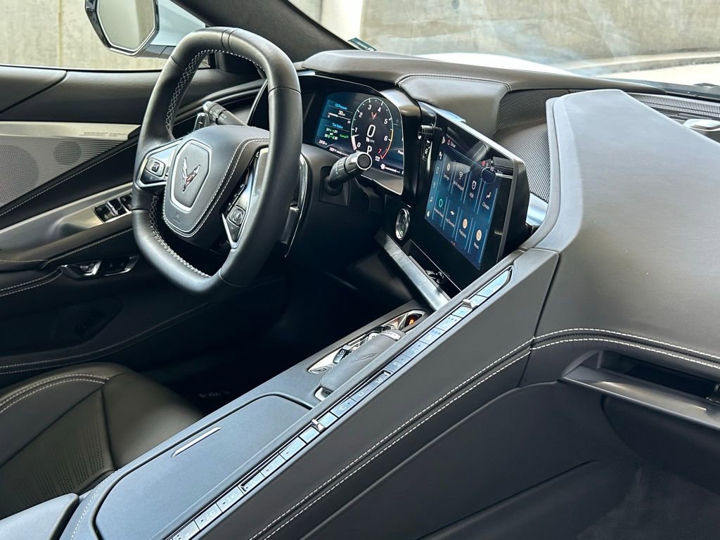 Used 2024 Chevrolet Corvette Stingray Premium Conv w/ Battery Protection Package image 45