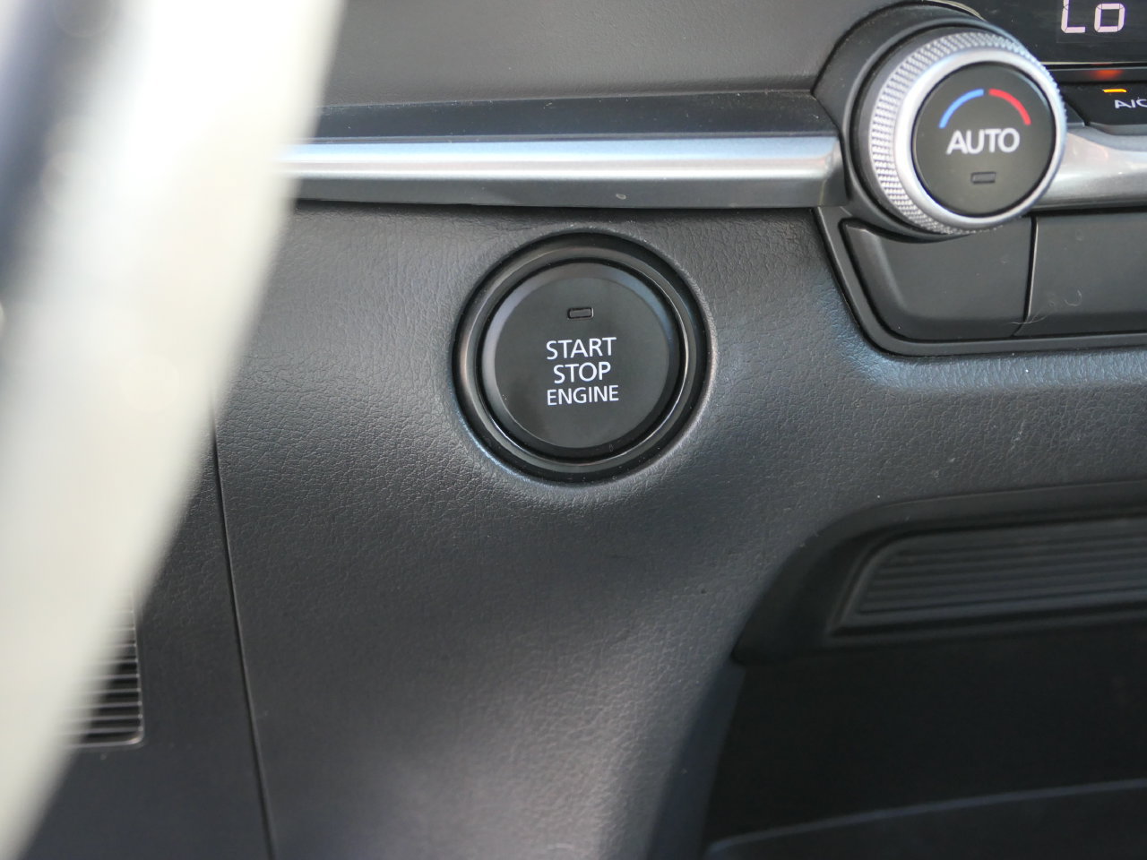 Used 2024 MAZDA CX-30 AWD 2.5 S w/ Select Sport Pkg image 17