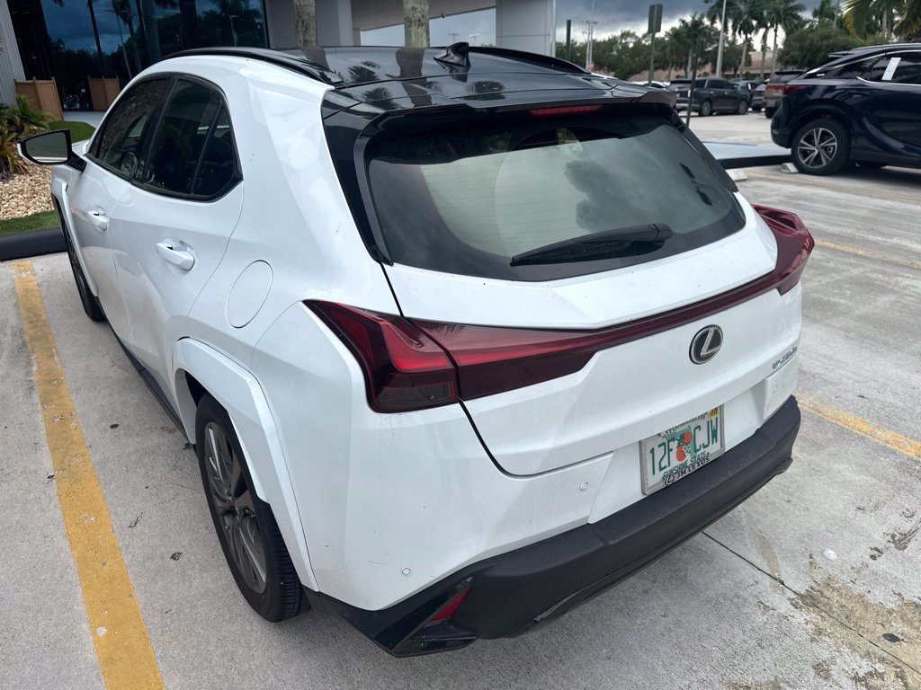 Used 2024 Lexus UX 250h F Sport FWD image 10