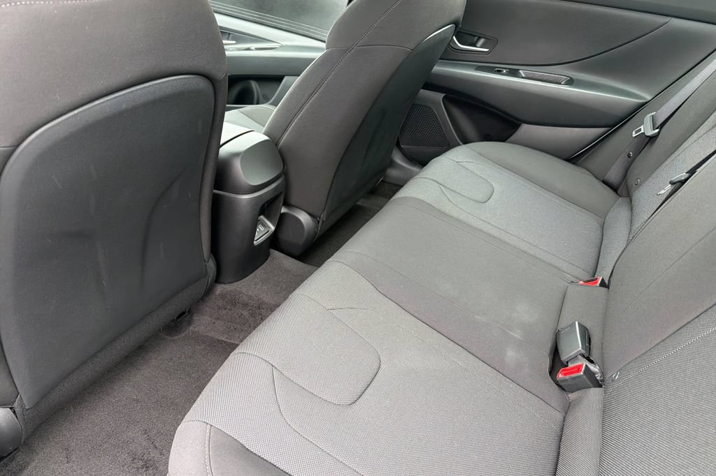 Certified 2026 Hyundai Elantra SE FWD image 10