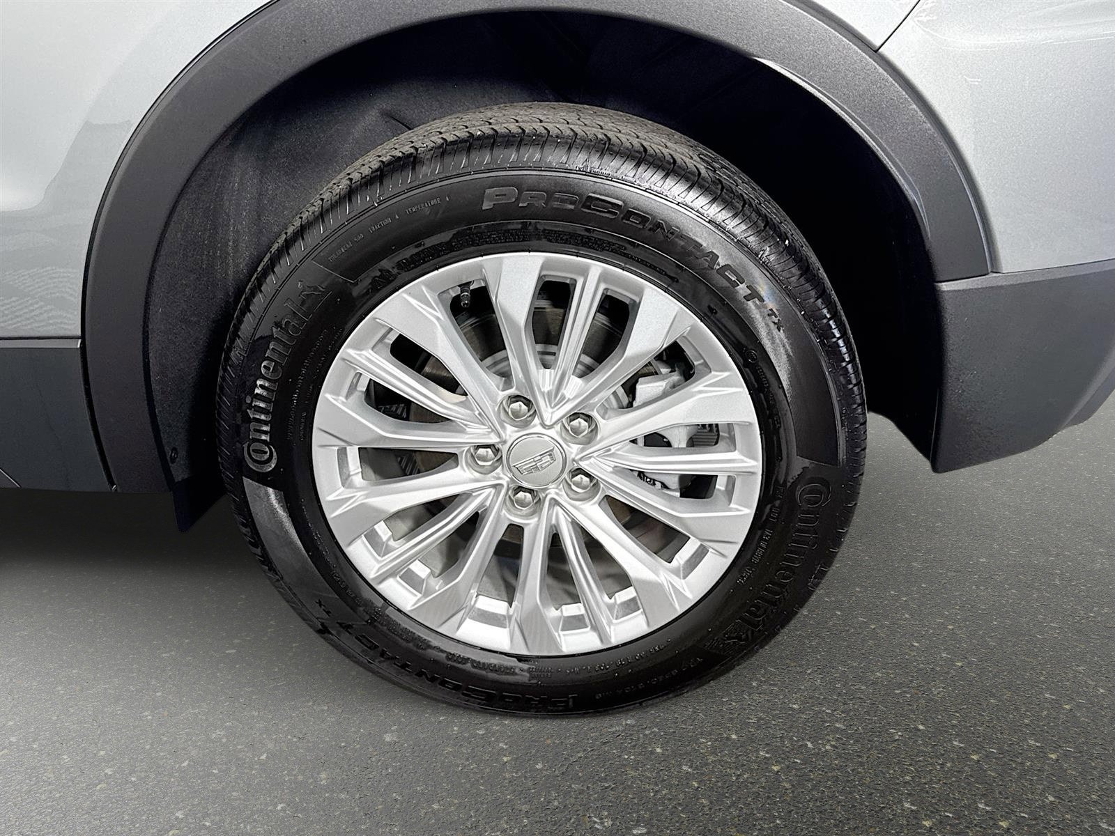 Used 2024 Cadillac XT4 Luxury w/ Cold Weather Package image 32