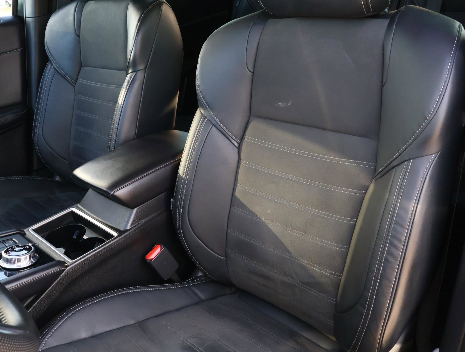 Used 2023 Mitsubishi Outlander SE image 12