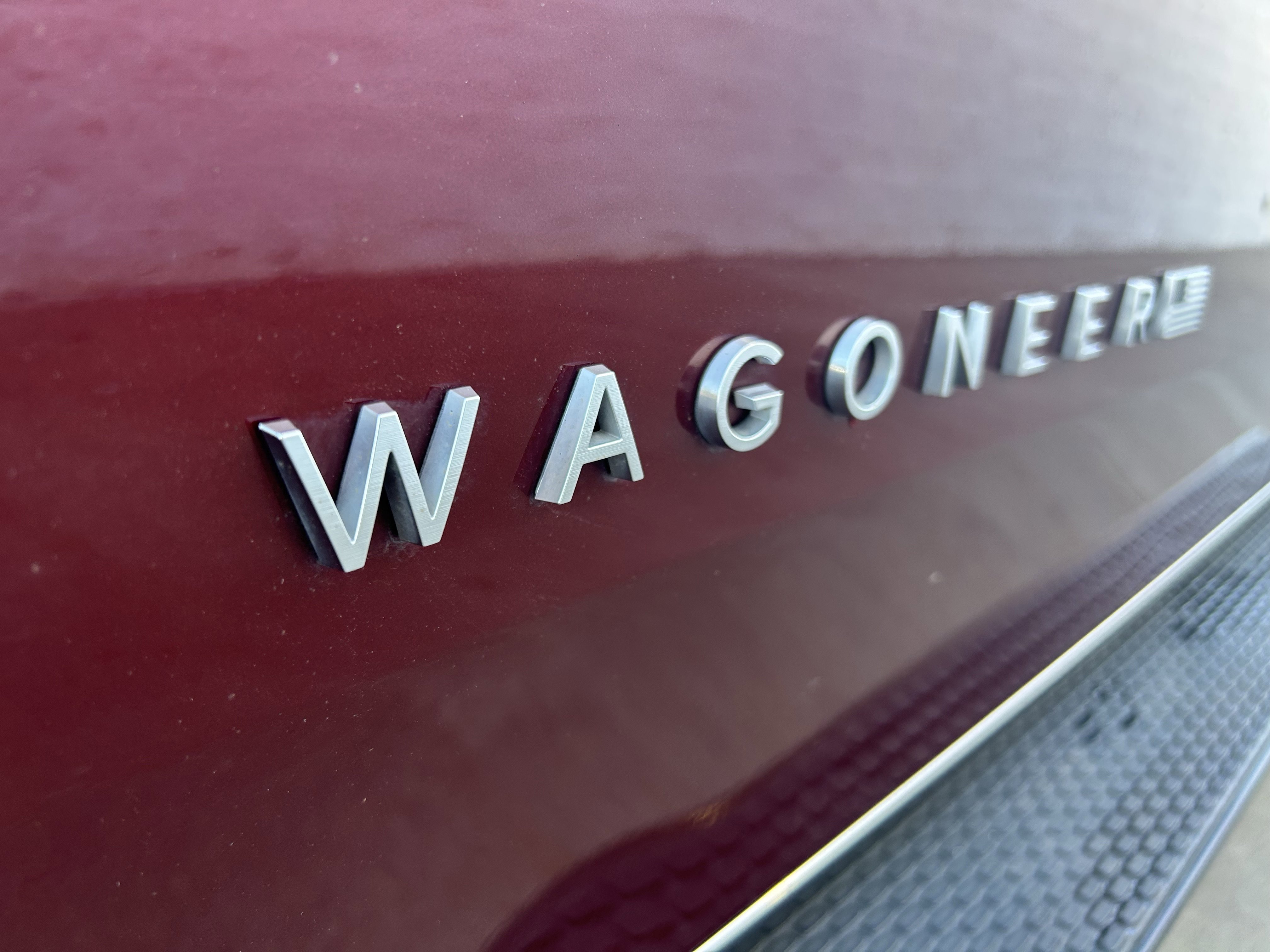 Used 2024 Jeep Wagoneer 4WD w/ Premium Group I image 7