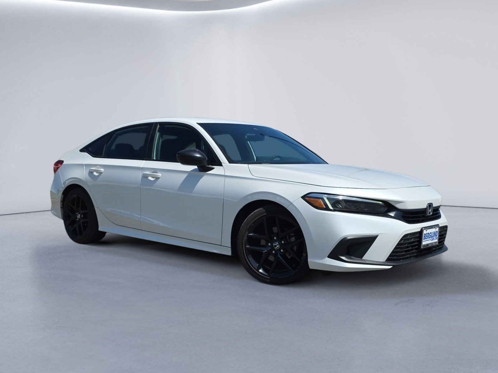 Used 2022 Honda Civic Sport image 2