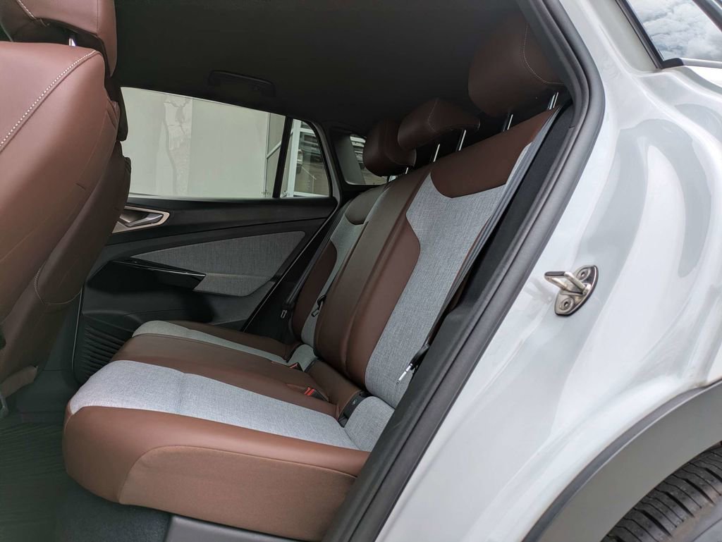 Certified 2023 Volkswagen ID.4 Pro image 14