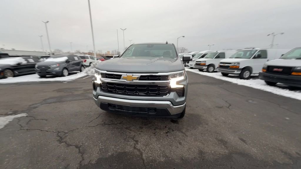Used 2023 Chevrolet Silverado 1500 LT image 3