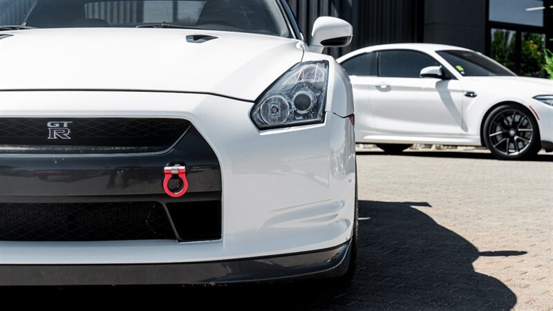 Used 2010 Nissan GT-R Premium AWD/4WD image 10