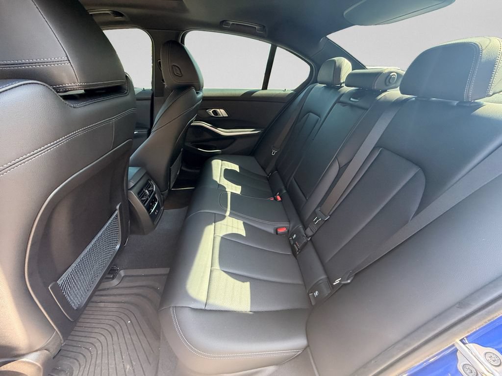 Used 2023 BMW 330i Sedan w/ M Sport Package RWD image 26