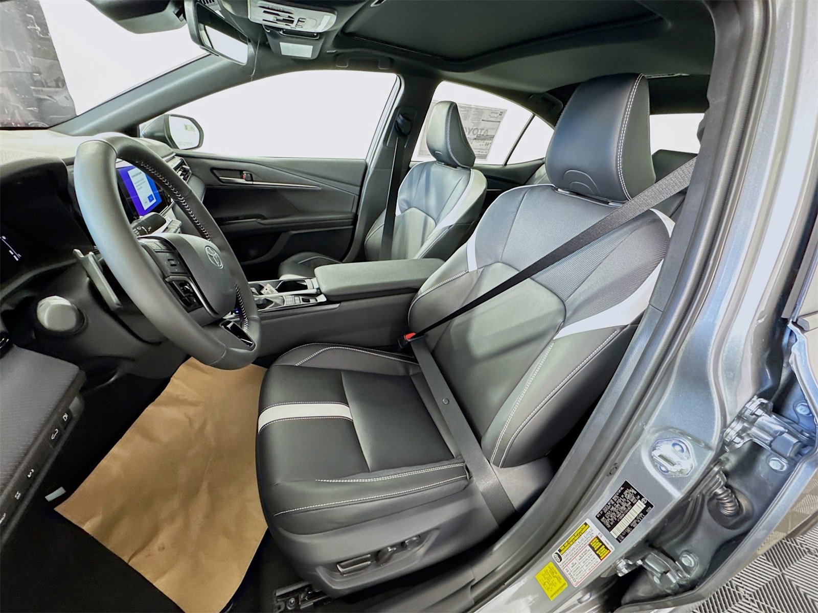 New 2026 Toyota Camry SE image 10