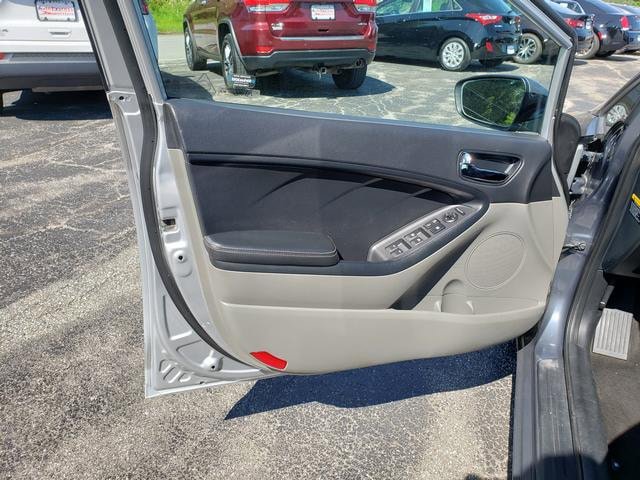 Used 2016 Kia Forte LX FWD image 10
