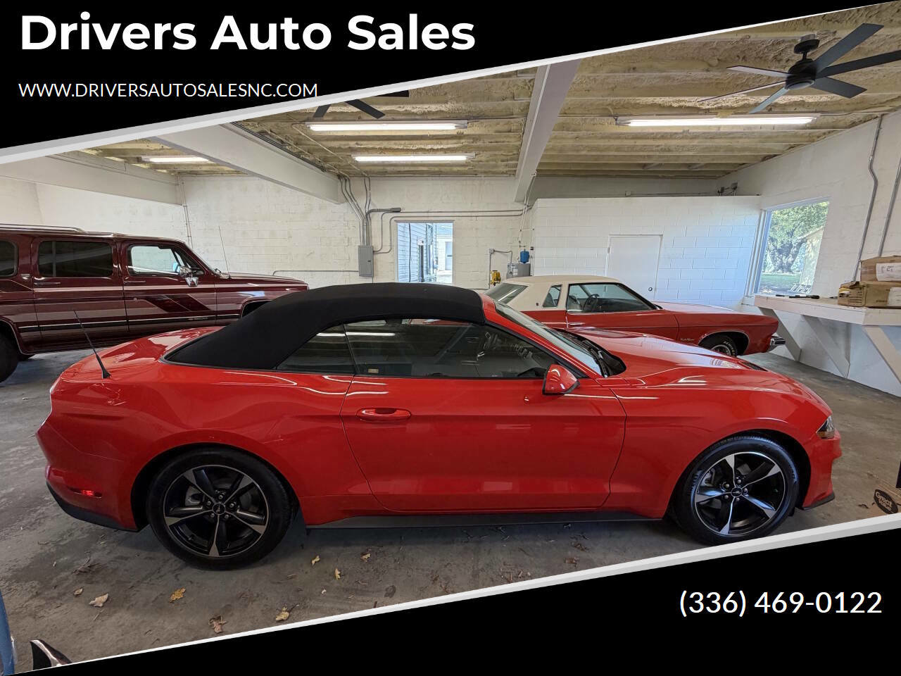 Used 2018 Ford Mustang Convertible RWD image 1