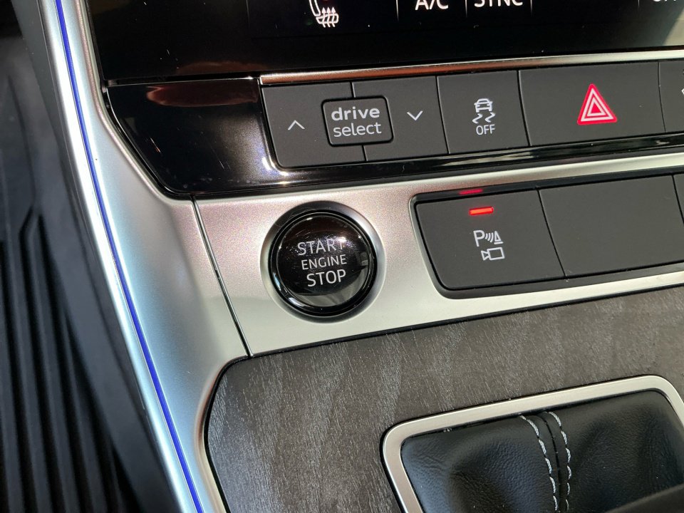Certified 2025 Audi A6 2.0T Premium image 23