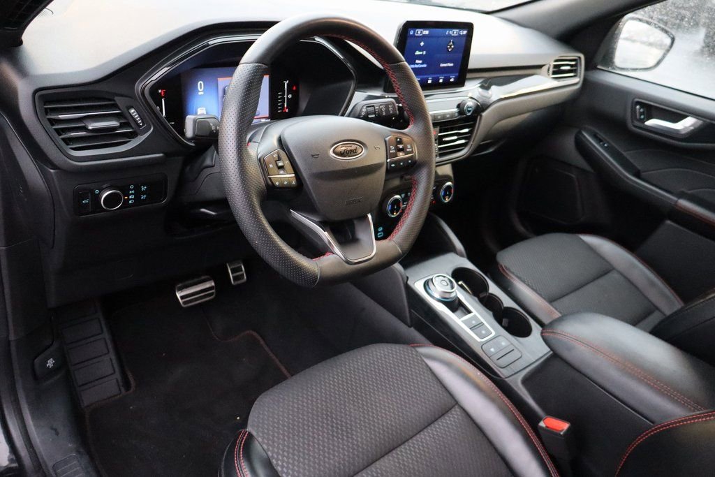 Used 2023 Ford Escape ST-Line image 5