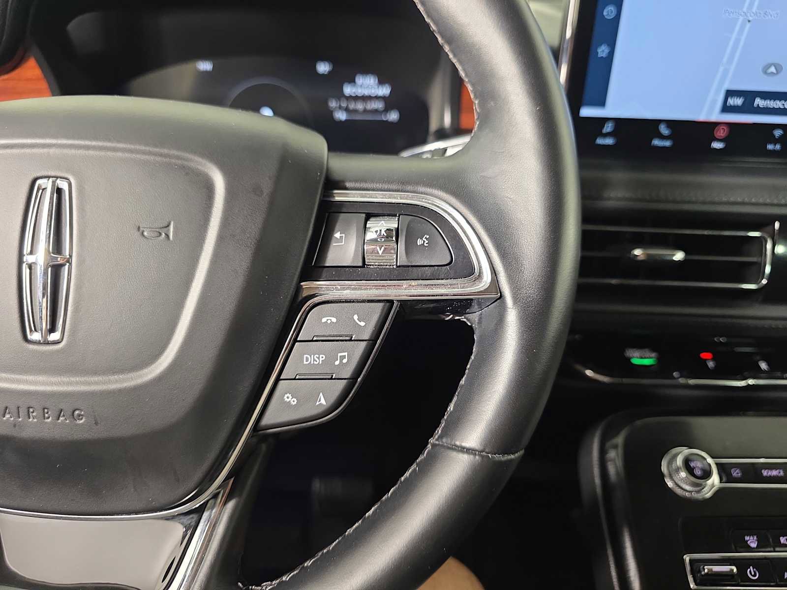 Used 2022 Lincoln Nautilus Reserve image 38