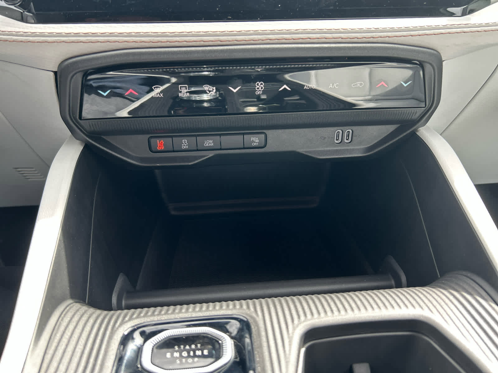 New 2026 Jeep Cherokee Limited AWD/4WD image 25