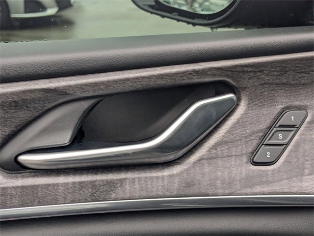 Used 2022 Jeep Grand Cherokee Overland image 13