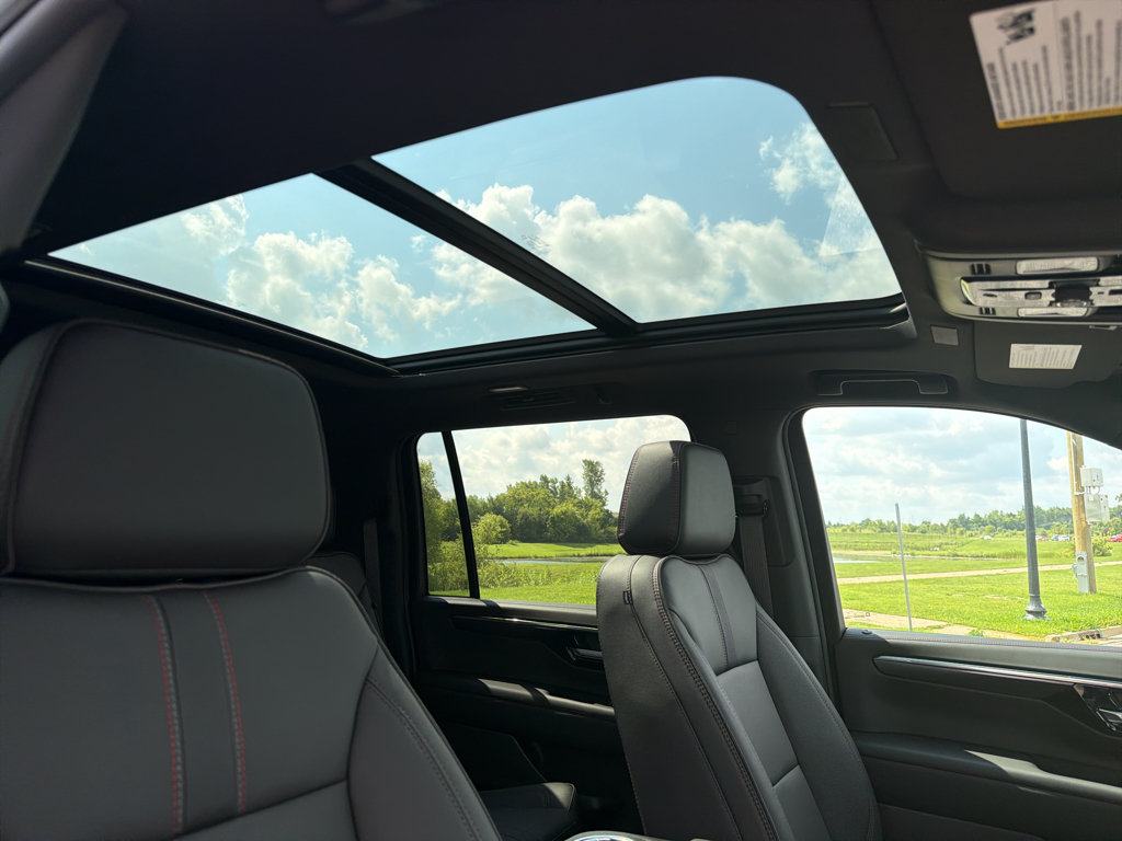 New 2026 Chevrolet Suburban RST w/ RST Capability Package AWD/4WD image 30